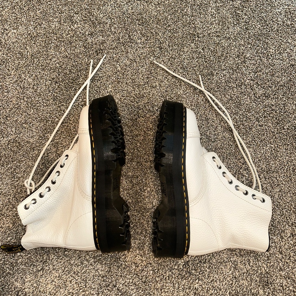 Dr. Marten Sinclair milled nappa leather platform boots - Picture 6 of 8